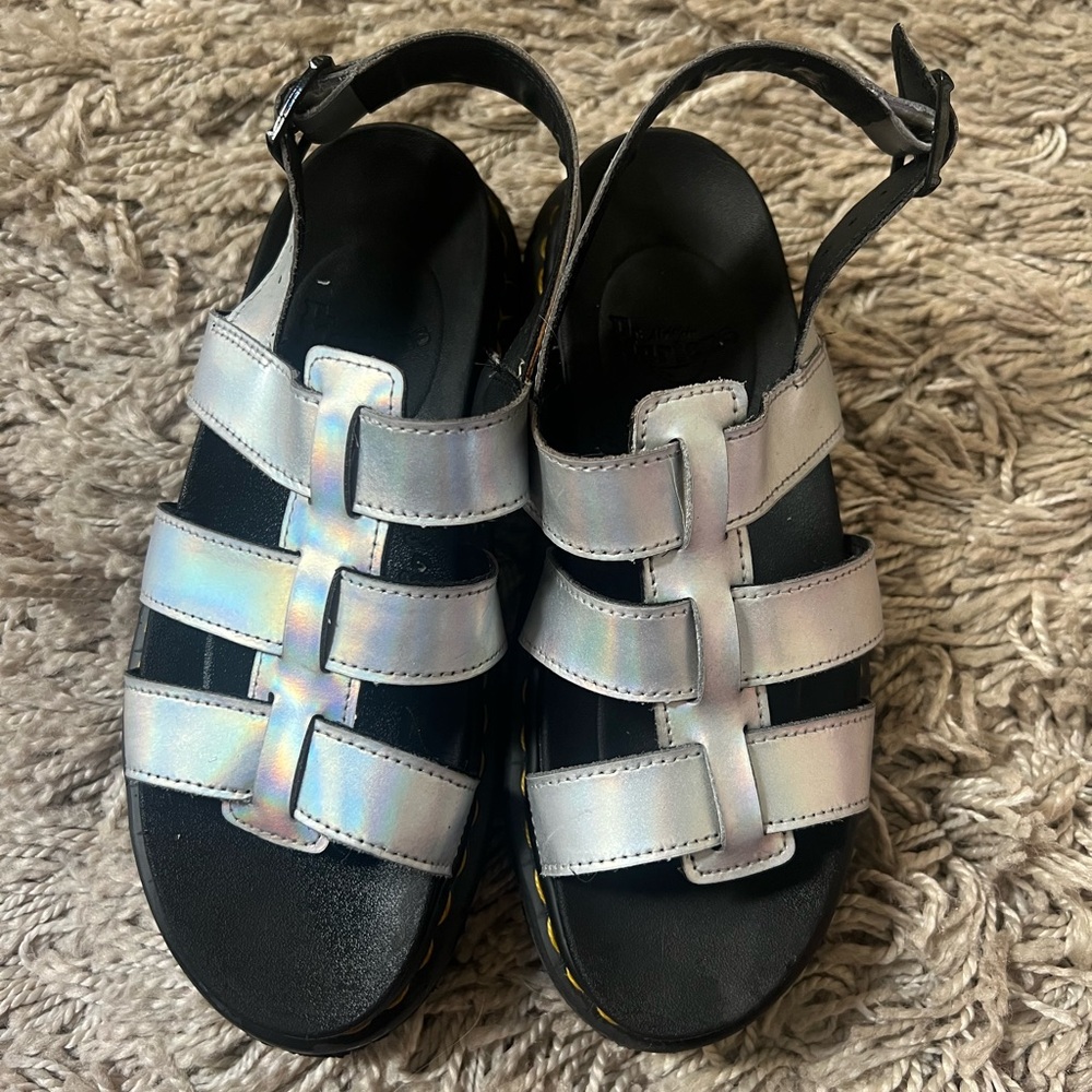 Dr. Martens Yelena Chunky Fisherman Sandals Silver Metallic Holographic Sz 7